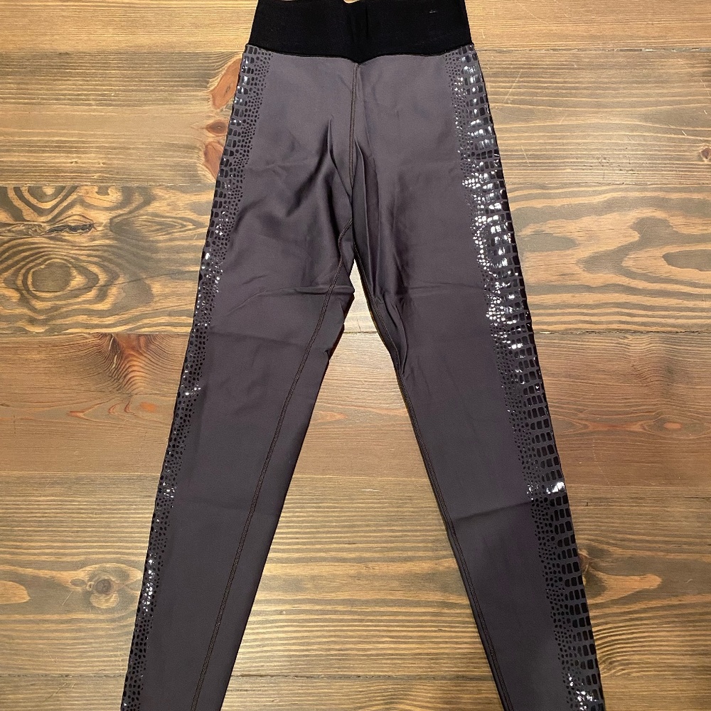 Ultracor Sexy black and shiny snake skin